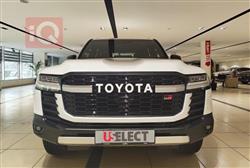 تۆیۆتا لاند کروزەر